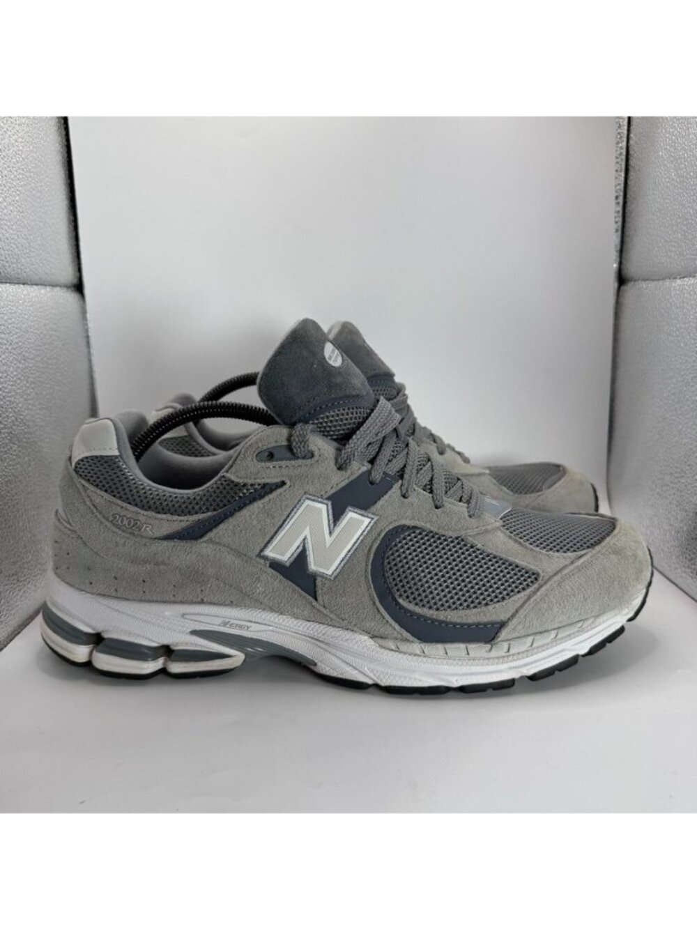 New Balance 2002R Running Shoes Gray/White Mens Size 12 Suede & Mesh Upper